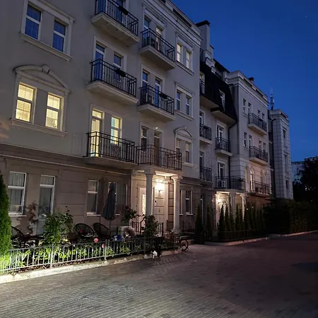 Chelsea Klubnui Dom Apartment Odessa